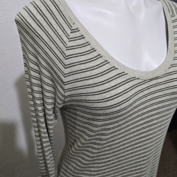 CAbi | game day tee - Picture 3 of 8